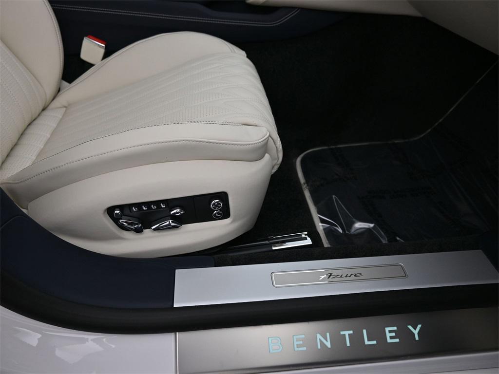 new 2026 Bentley Flying Spur car, priced at $323,775