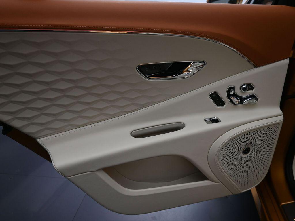 new 2026 Bentley Flying Spur car, priced at $365,015