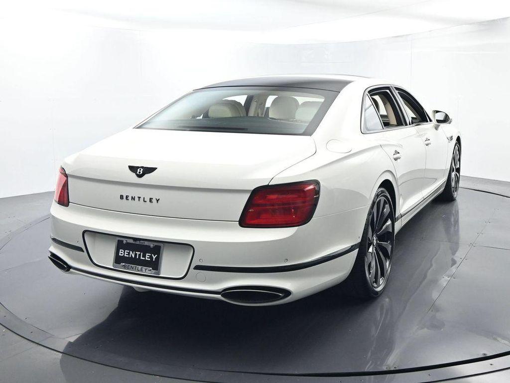 new 2026 Bentley Flying Spur car, priced at $301,523