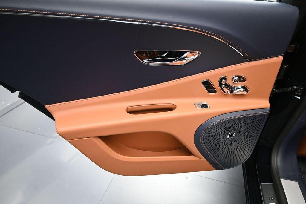 new 2026 Bentley Flying Spur car, priced at $298,968