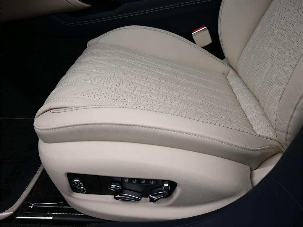 new 2026 Bentley Flying Spur car, priced at $317,580