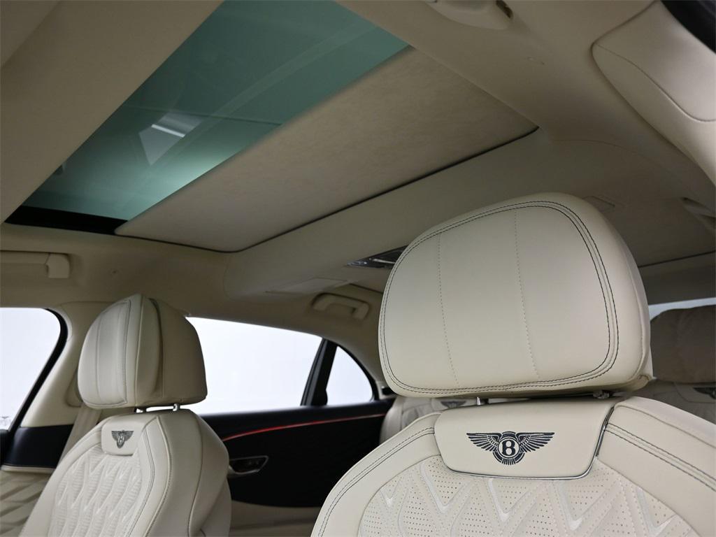 new 2026 Bentley Flying Spur car, priced at $317,580