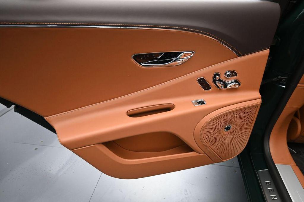 new 2026 Bentley Flying Spur car, priced at $304,308