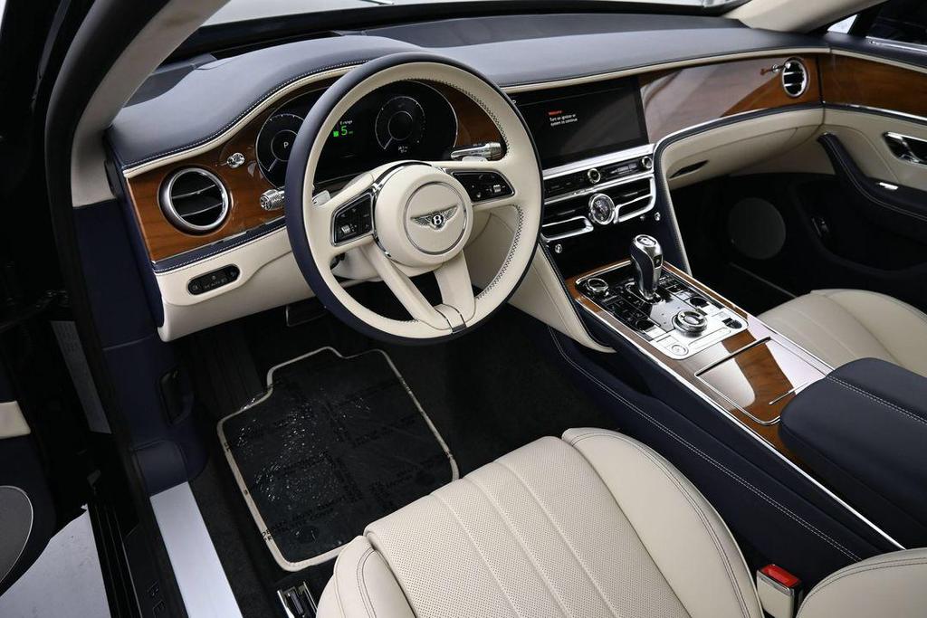 new 2026 Bentley Flying Spur car, priced at $288,713