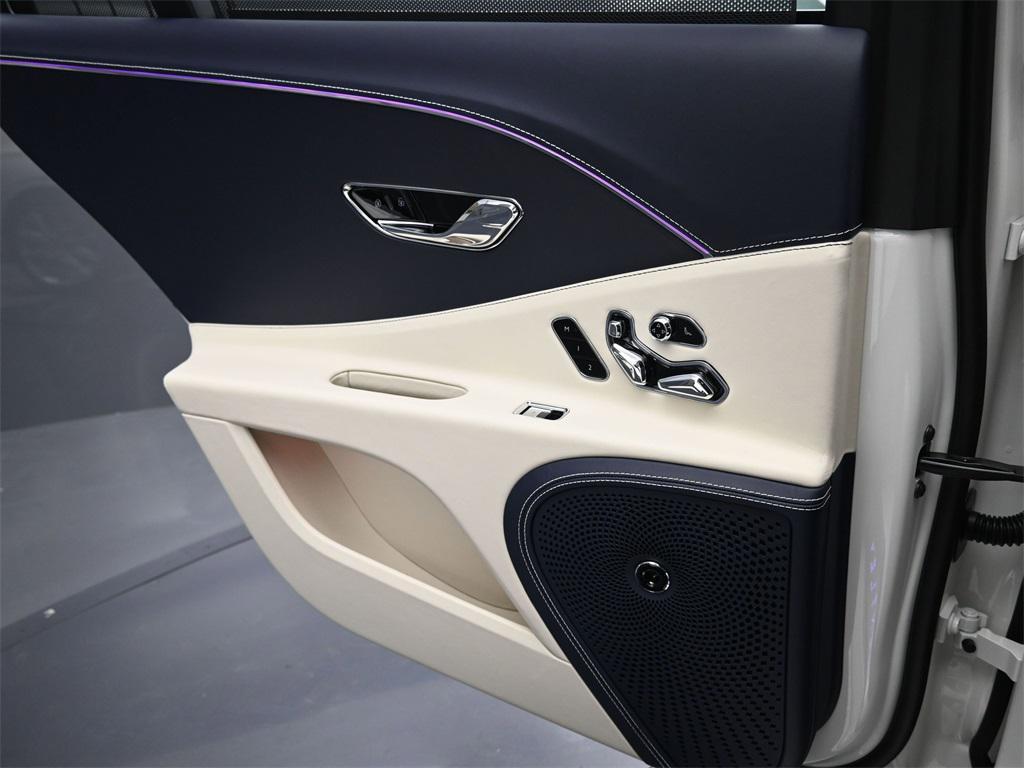 new 2026 Bentley Flying Spur car, priced at $281,045