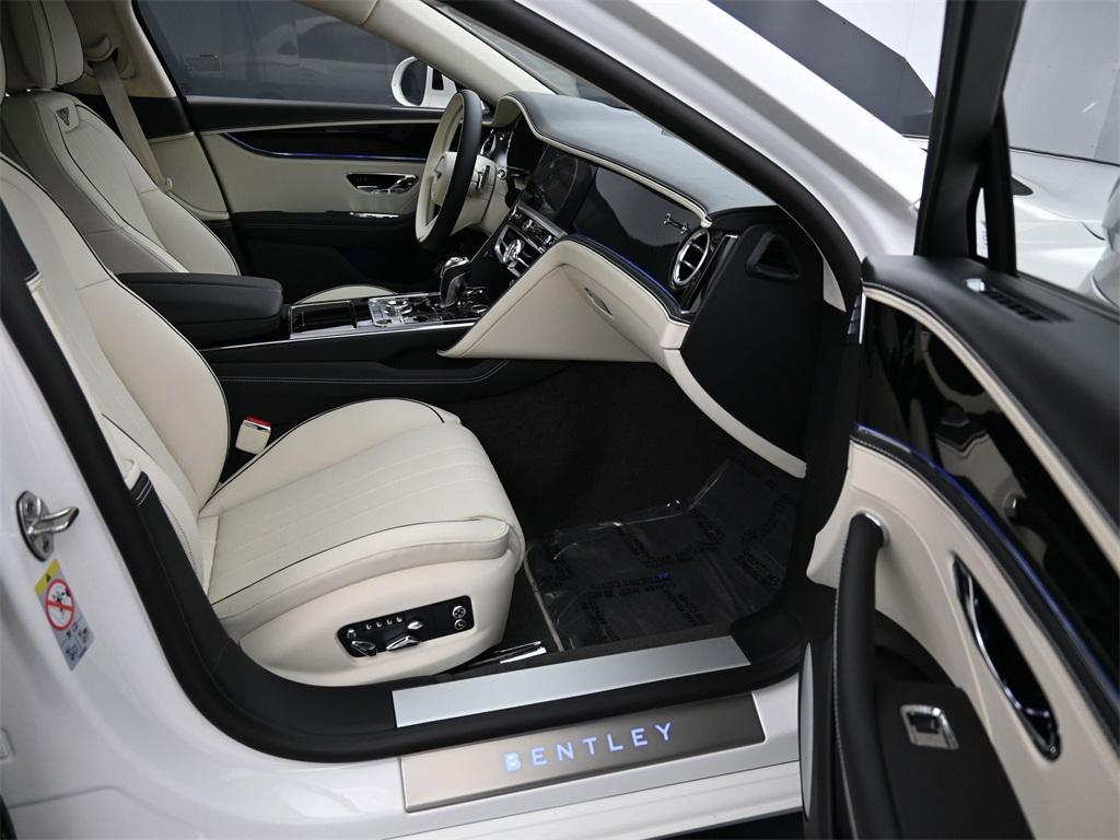 new 2026 Bentley Flying Spur car, priced at $302,230