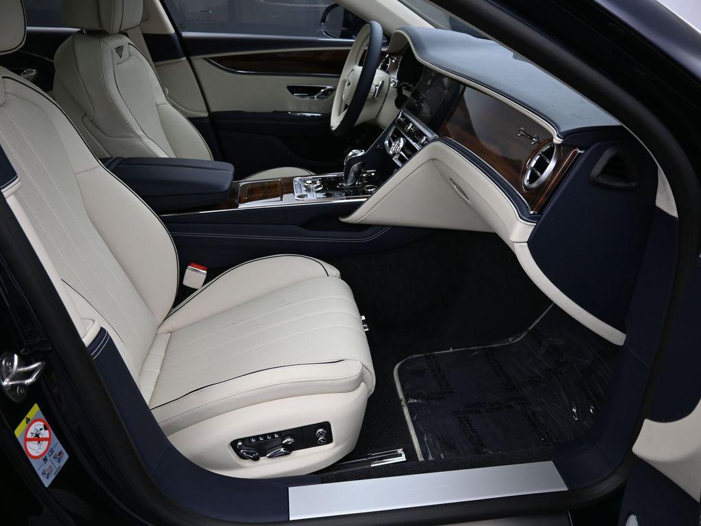 new 2026 Bentley Flying Spur car, priced at $290,390