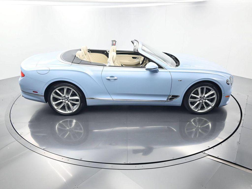Bentley Continental GT view 48