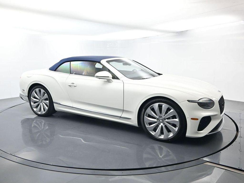Bentley Continental GT view 30