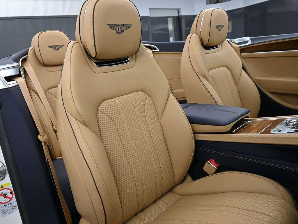 Bentley Continental GT view 26