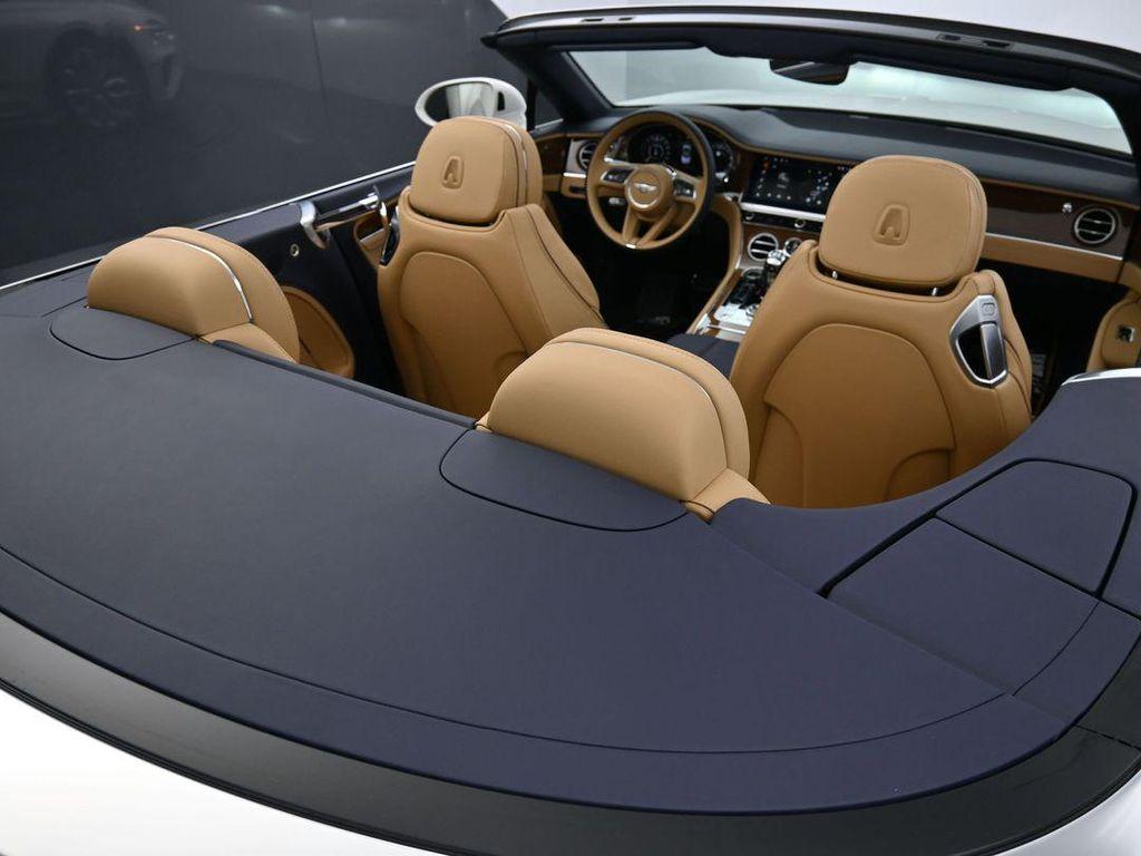 Bentley Continental GT view 24