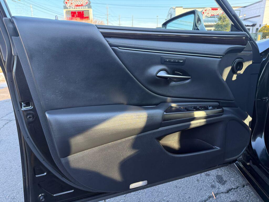 used 2019 Lexus ES 350 car, priced at $28,795