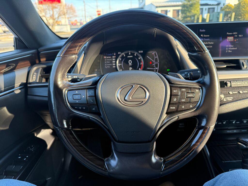 used 2019 Lexus ES 350 car, priced at $28,795