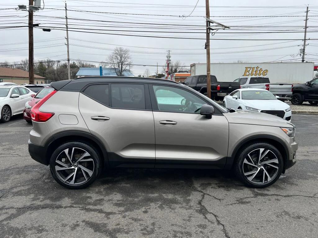used 2022 Volvo XC40 car, priced at $28,895