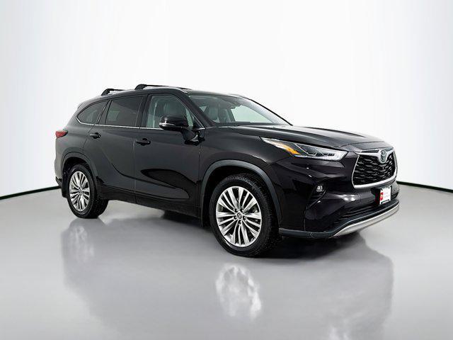 used 2021 Toyota Highlander car, priced at $34,977