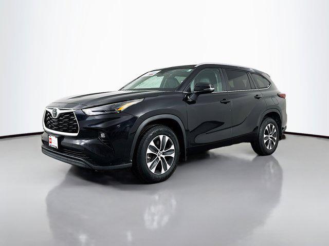 used 2024 Toyota Highlander car, priced at $41,215