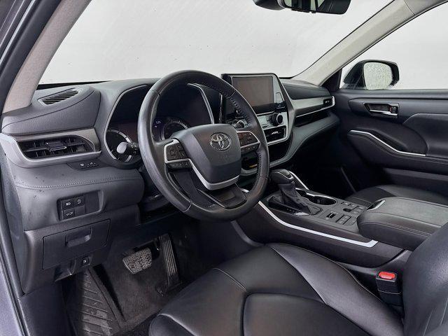 used 2024 Toyota Highlander car, priced at $41,761