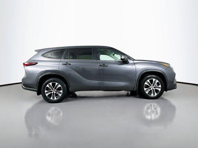used 2024 Toyota Highlander car, priced at $41,761