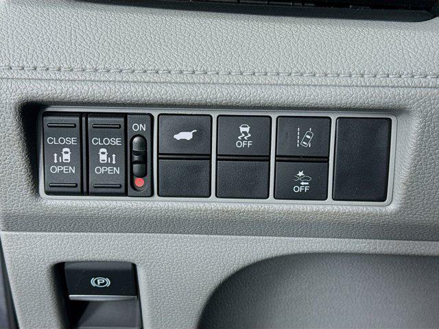 used 2018 Honda Odyssey car, priced at $13,910