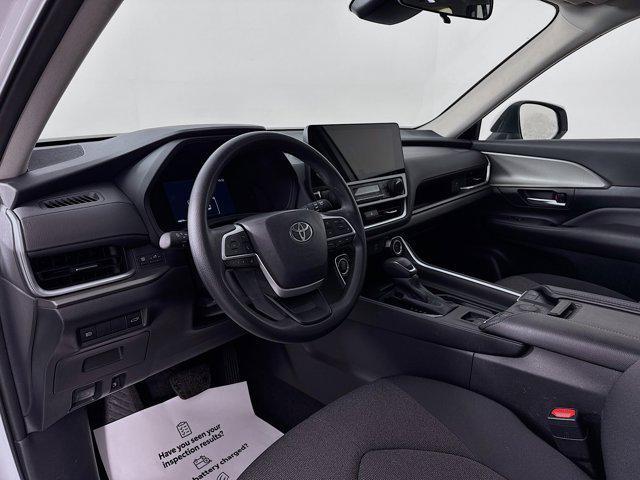 used 2025 Toyota Highlander car, priced at $43,477