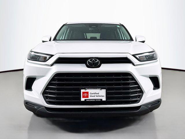 used 2025 Toyota Highlander car, priced at $43,477