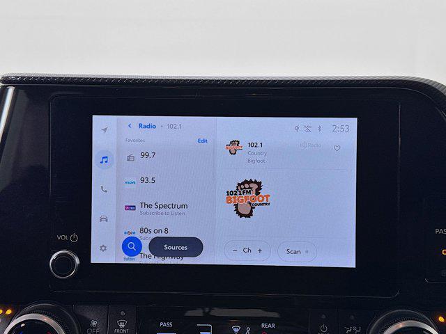 used 2025 Toyota Highlander car, priced at $47,977