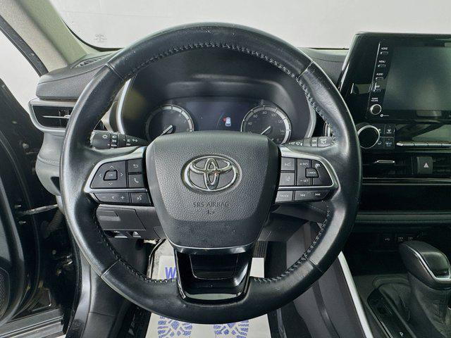used 2020 Toyota Highlander car, priced at $28,648