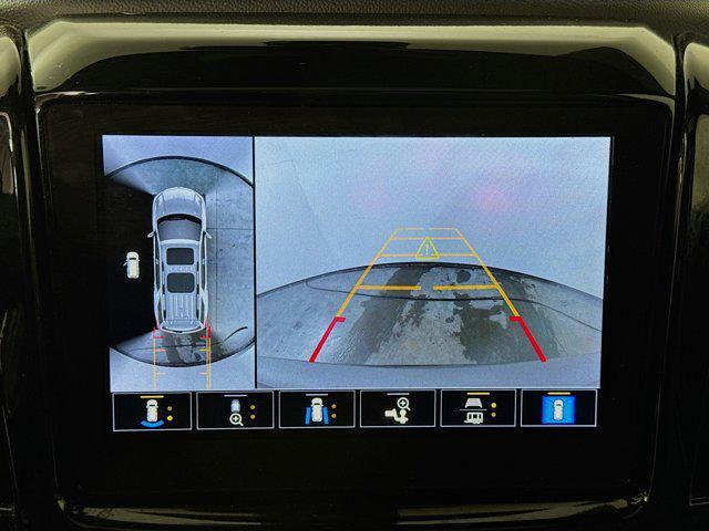 used 2024 Chevrolet Traverse car, priced at $39,644