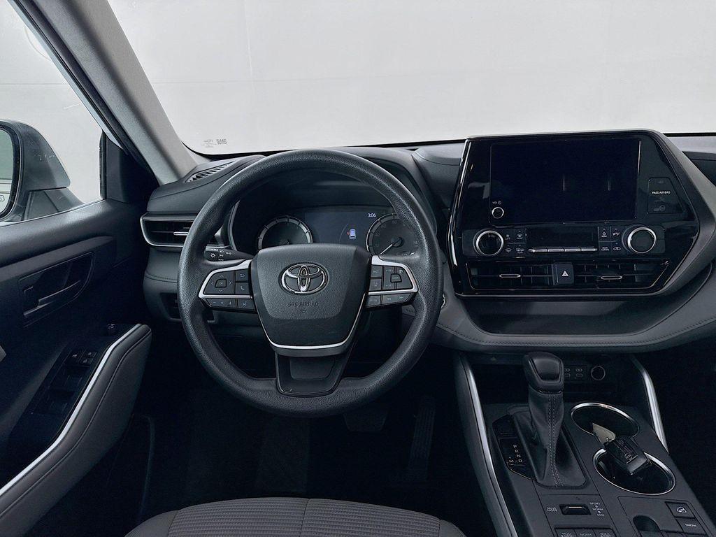 used 2023 Toyota Highlander car, priced at $37,890