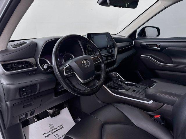 used 2022 Toyota Highlander car, priced at $32,995