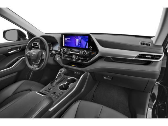 used 2025 Toyota Highlander car, priced at $45,631