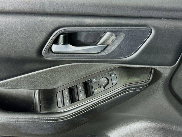 used 2025 Nissan Rogue car, priced at $25,952