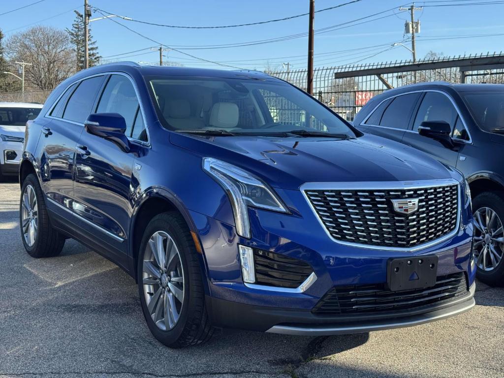 used 2023 Cadillac XT5 car, priced at $34,900