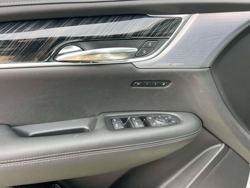 used 2020 Cadillac XT6 car, priced at $34,900