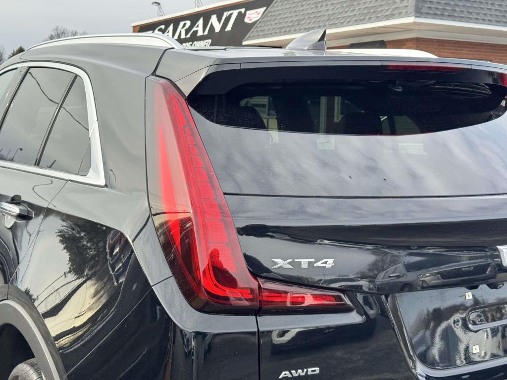 used 2022 Cadillac XT4 car, priced at $25,900