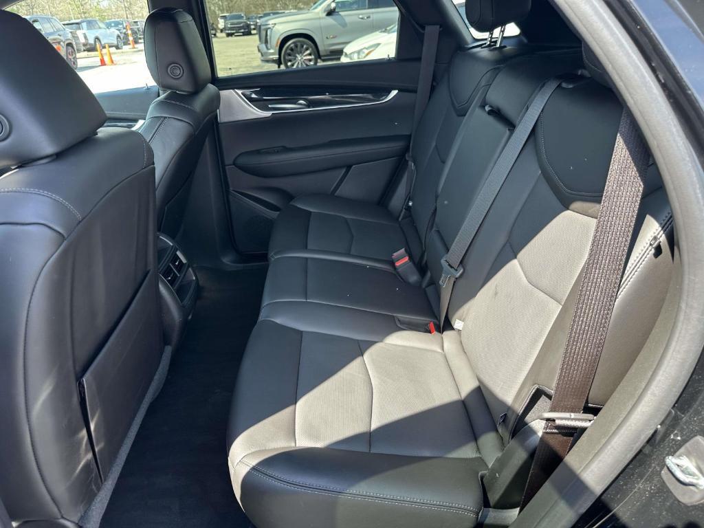 used 2023 Cadillac XT5 car, priced at $33,900