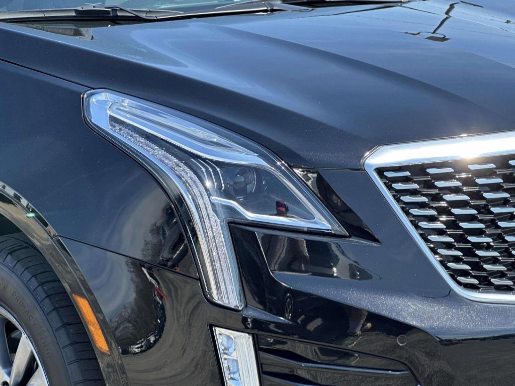 used 2023 Cadillac XT5 car, priced at $33,900