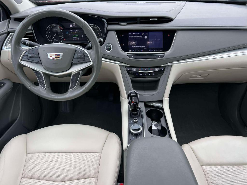 used 2023 Cadillac XT5 car, priced at $34,900