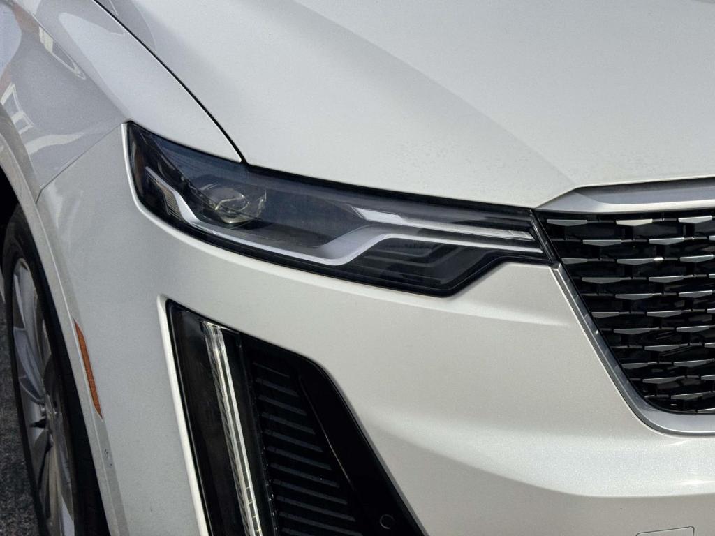 used 2022 Cadillac XT6 car, priced at $33,900
