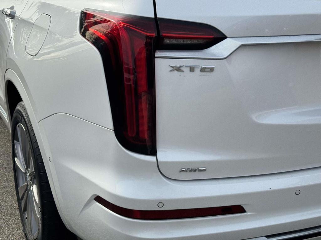 used 2022 Cadillac XT6 car, priced at $33,900