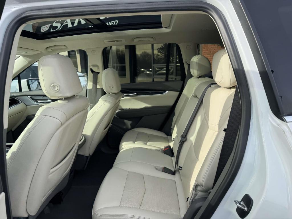 used 2022 Cadillac XT6 car, priced at $33,900