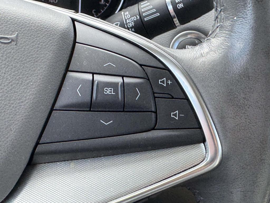 used 2023 Cadillac XT5 car, priced at $32,900