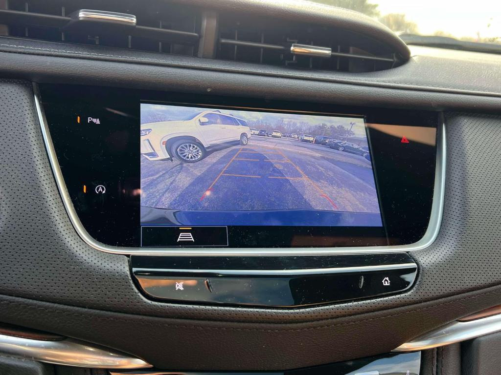 used 2023 Cadillac XT5 car, priced at $35,900