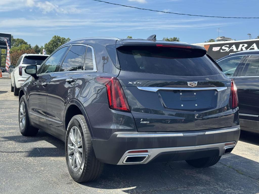 used 2022 Cadillac XT5 car, priced at $29,900