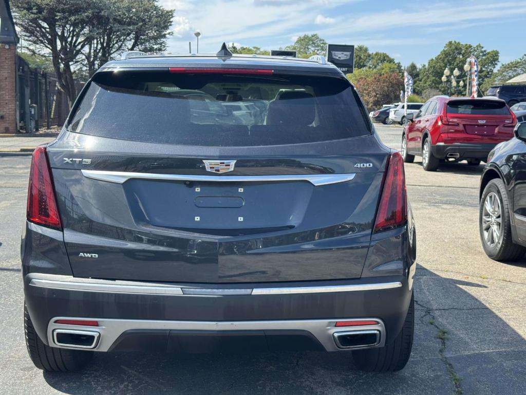 used 2022 Cadillac XT5 car, priced at $29,900