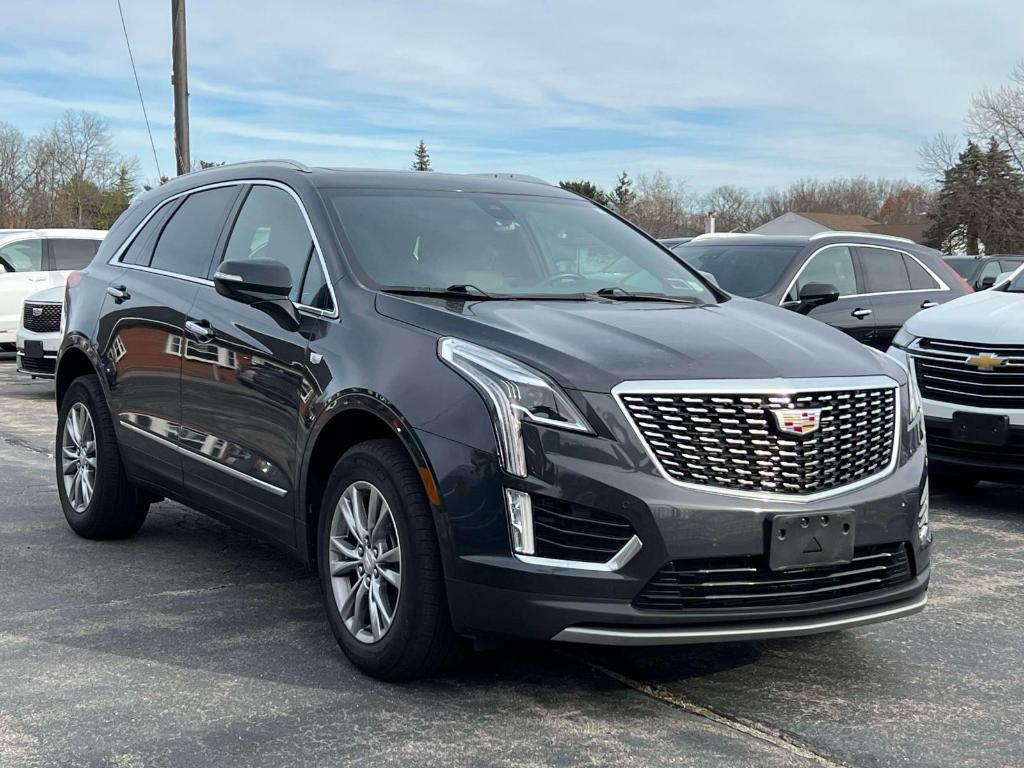 used 2022 Cadillac XT5 car, priced at $30,900