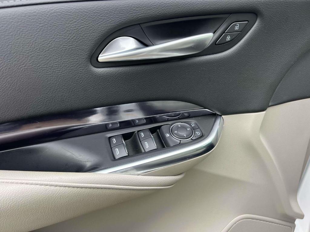 used 2022 Cadillac XT4 car, priced at $24,900