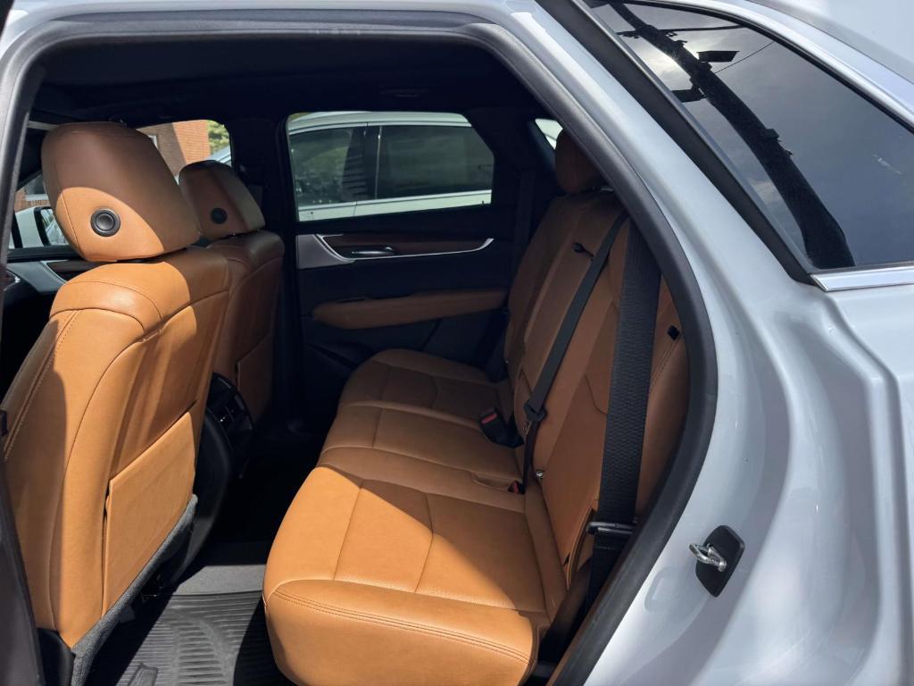 used 2023 Cadillac XT5 car, priced at $34,900