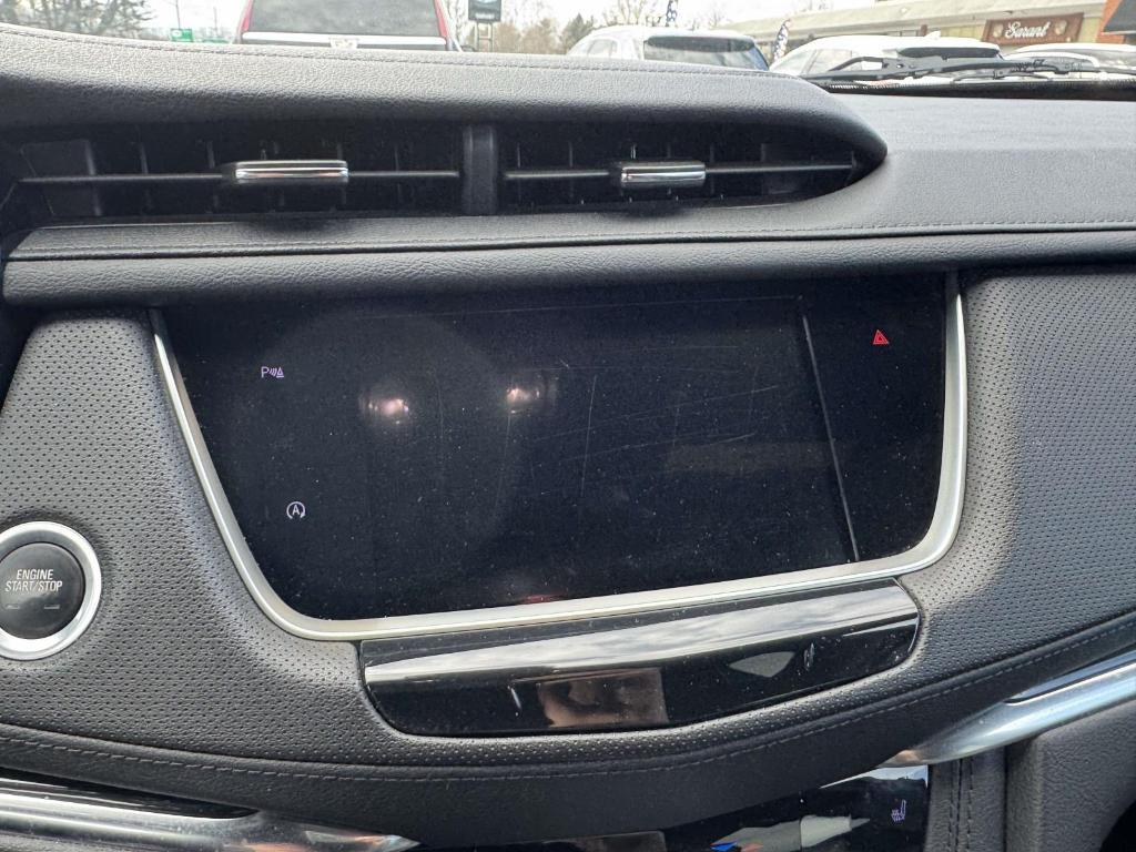 used 2022 Cadillac XT5 car, priced at $32,900