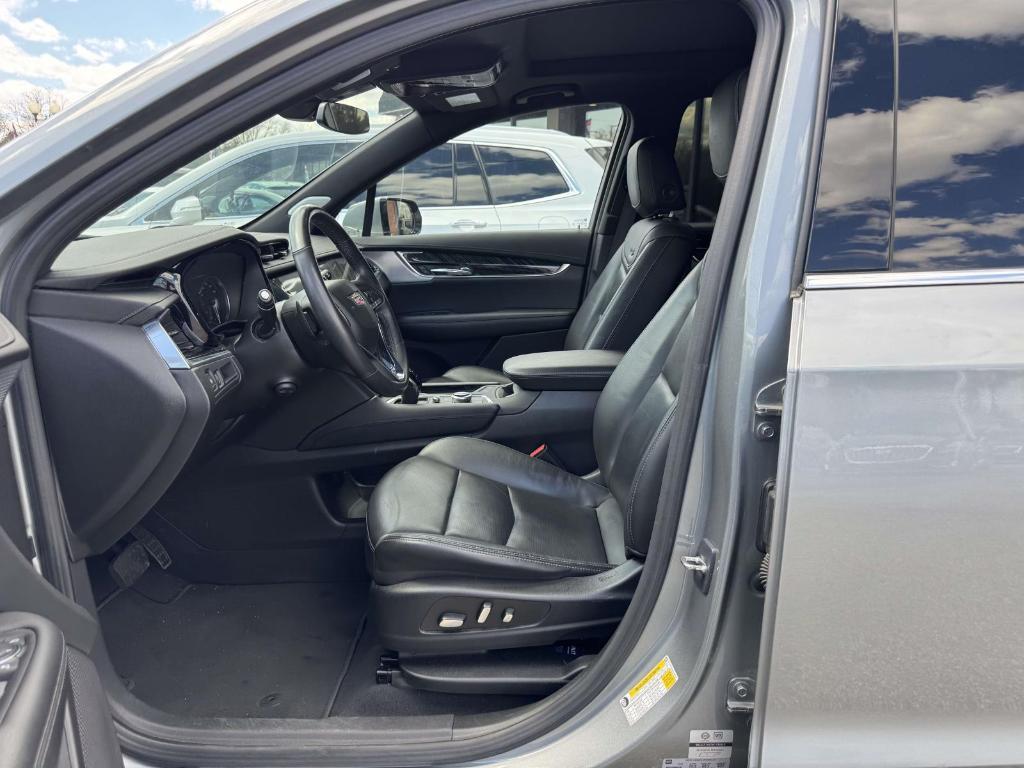 used 2023 Cadillac XT6 car, priced at $36,900